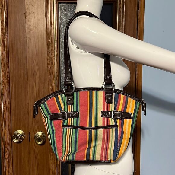 St. John’s Bay Handbag - Picture 1 of 5